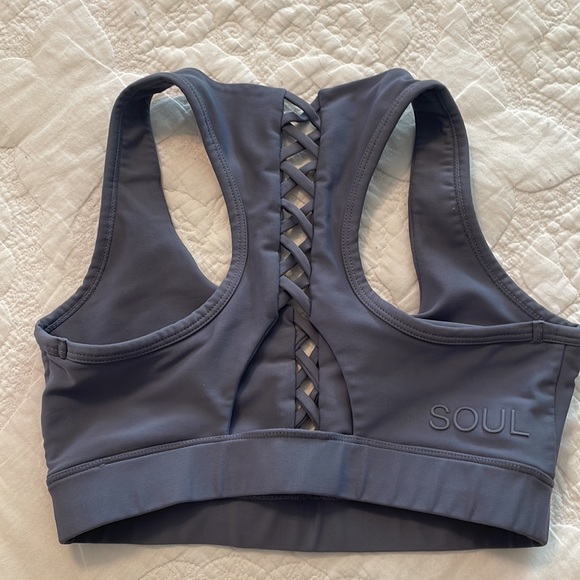 Soul Cycle cross hatch sports bra in gray - Picture 2 of 3